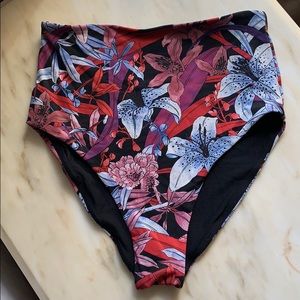 Swimsuit bottoms lululemon
